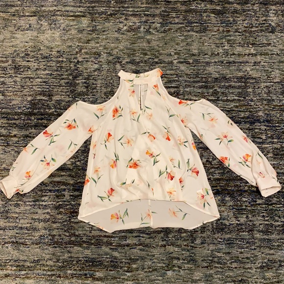 Tops - Off the shoulder white floral top with v cut